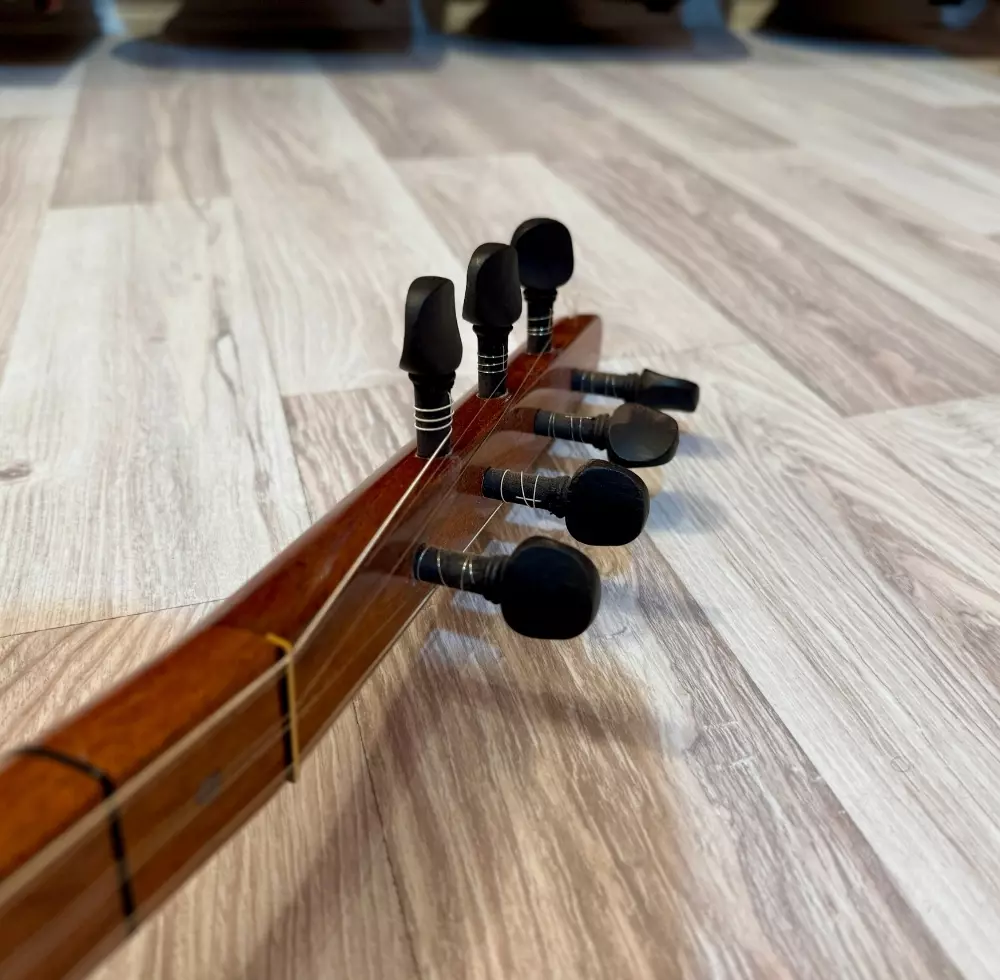 Dut Bağlama Kısa Sap Dut Bağlama Kısa Sap