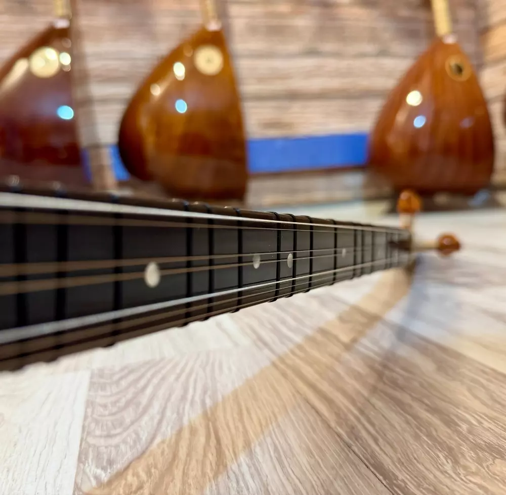 Dut Bağlama Kısa Sap Dut Bağlama Kısa Sap