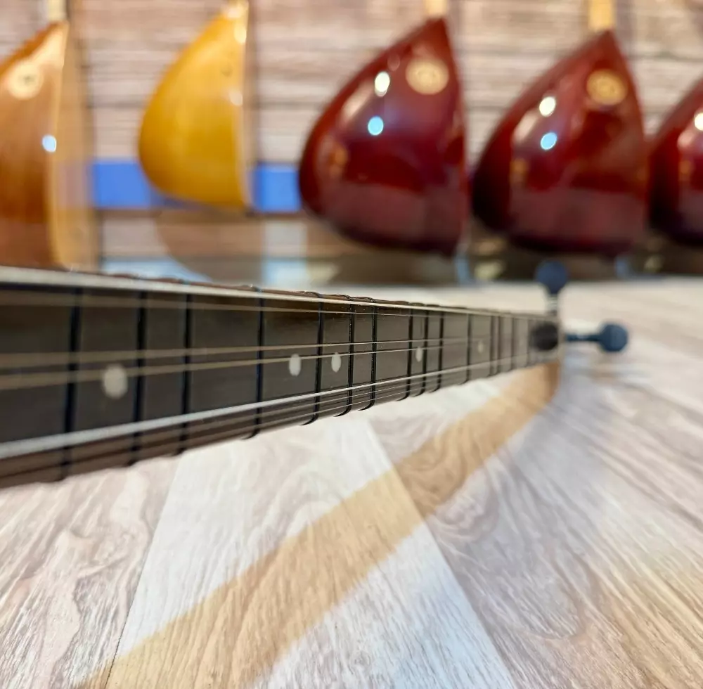 Dut Bağlama Yarı Profesyonel Dut Bağlama Yarı Profesyonel