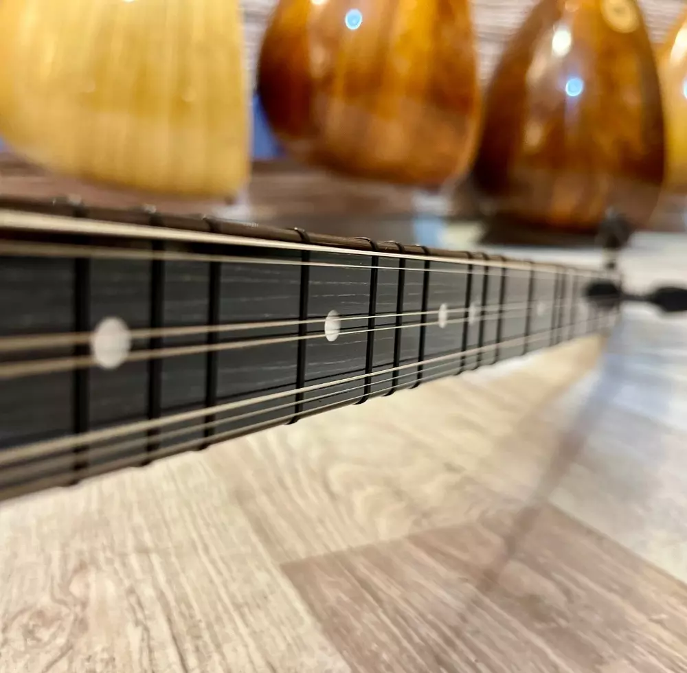 Profesyonel Kısa Sap Dut Bağlama Profesyonel Kısa Sap Dut Bağlama