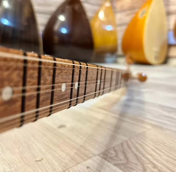 Profesyonel Bağlama Dut Kısa Sap