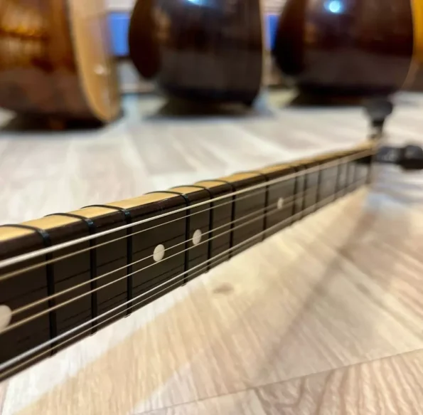 Profesyonel Bağlama Maun Kısa Sap