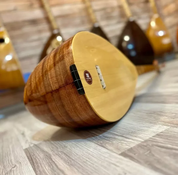 Balta Bağlama Dede Sazı