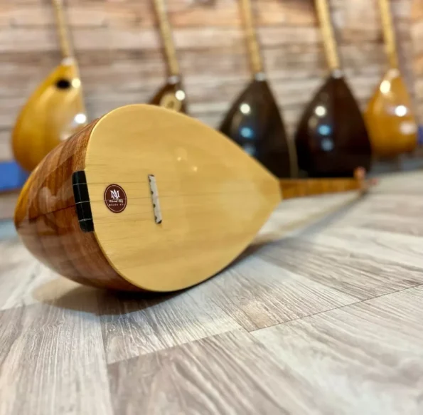 Balta Bağlama Dede Sazı