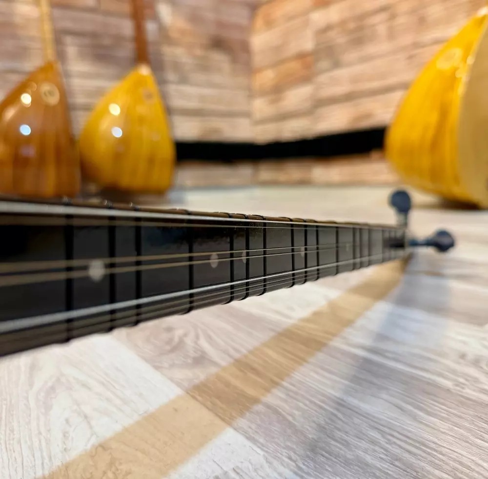 Kısa Sap Dut Bağlama Kısa Sap Dut Bağlama