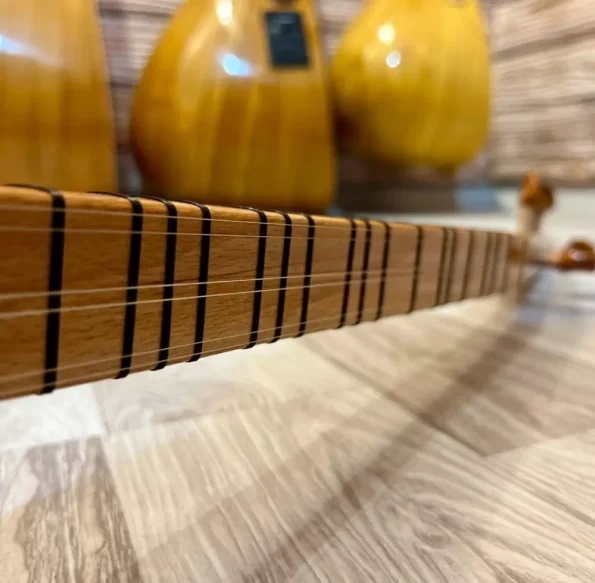 Cura Bağlama Saz