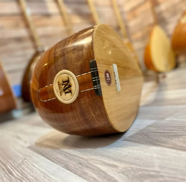 Cura Bağlama Saz