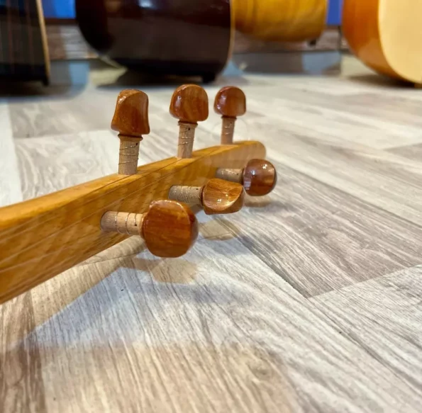 Cura Bağlama Saz