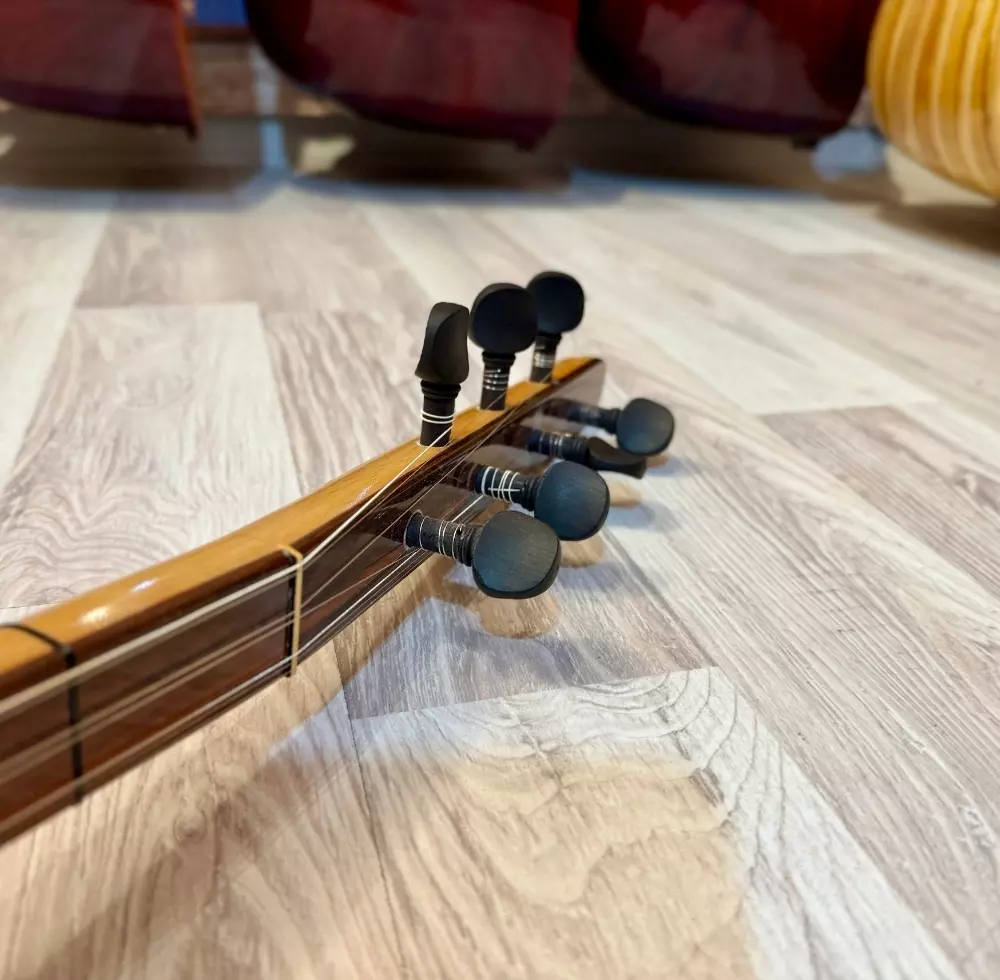 Ardıç Uzun Sap Bağlama Ardıç Uzun Sap Bağlama