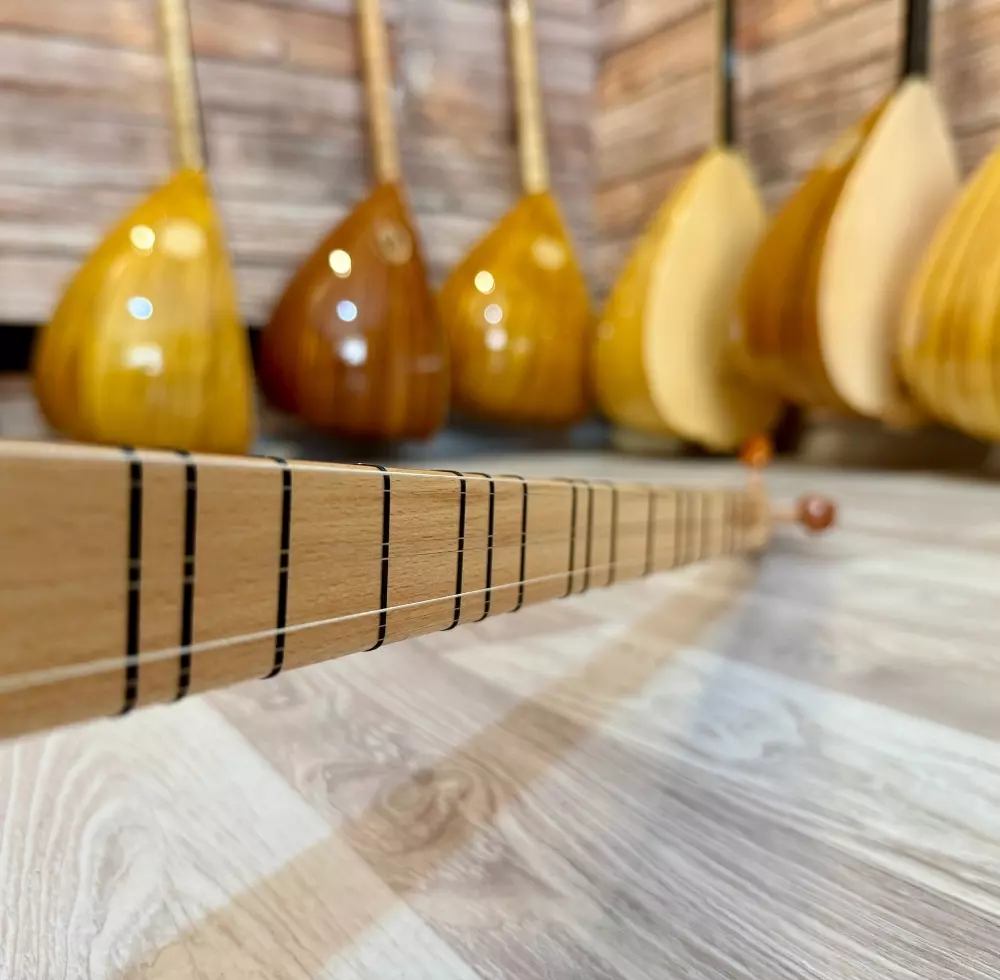 Ardıç Uzun Sap Bağlama Ardıç Uzun Sap Bağlama