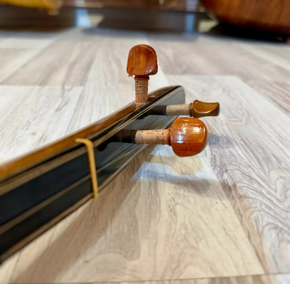 Oyma Dut Balta Bağlama Oyma Dut Balta Bağlama