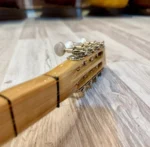 Gitar Başlıklı Bağlama