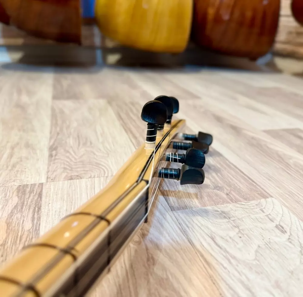 Uzun Sap Ceviz Bağlama Uzun Sap Ceviz Bağlama