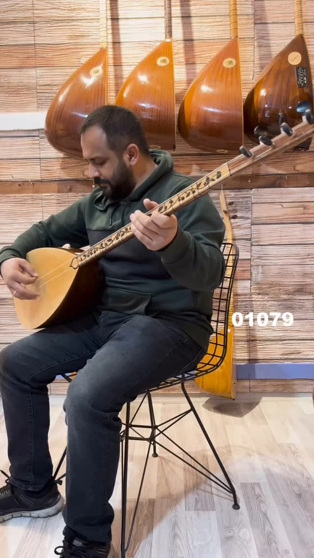 Uzun Sap Ceviz Bağlama 

Taksitli Alışveriş İçin: https://muratatesmuzikevi.com sitemizin arama bölümüne 01079 yazarak ulaşabilirsiniz.

Tekne Boyu 42
Ladin Kapak
Maun Sap
İşlemeli Klavye
Sap Kenarı Çıtalı
Jak Girişi
Kelebek Burgu
Çift Ses Kafesi
Kılıf + Yedek Takım Tel + Tezene + Kargo Dahil 9.500₺
Garanti Süresi: 18 Ay
Havale İndirimi İçin WhatsaAp